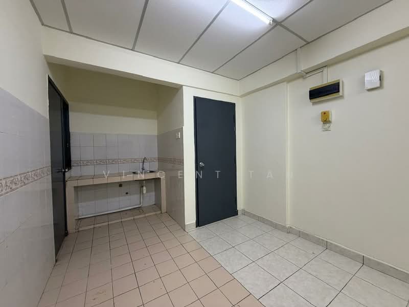 Apartment for Rent at Pelangi Damansara - Vincent Tan - Kitchen - PropertyGuru.com.my