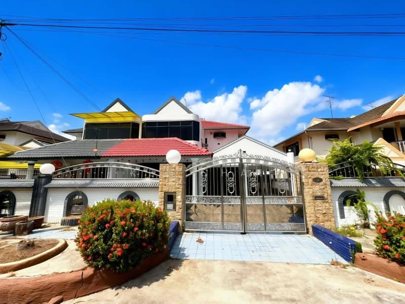 Semi-Detached House for Sale in Taman Johor Jaya (Johor Bahru) - Ken Chai - PropertyGuru.com.my