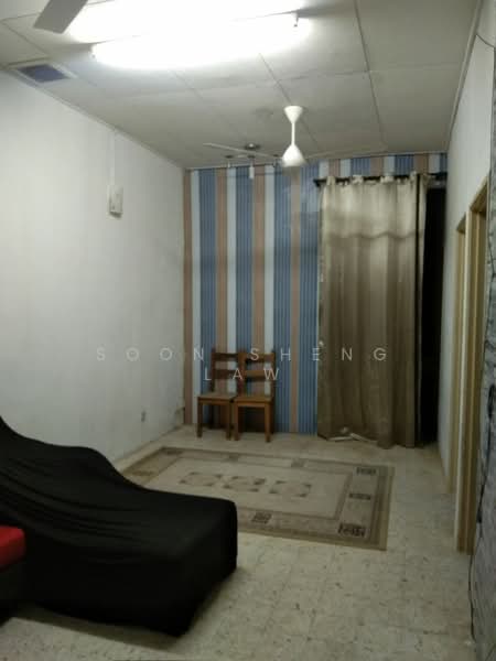 Rumah Teres 1 Tingkat untuk Dijual di Bandar Bukit Mahkota (Bangi) - Soon Sheng Law - Living Room - PropertyGuru.com.my