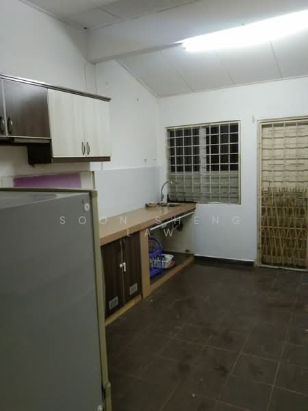 Rumah Teres 1 Tingkat untuk Dijual di Bandar Bukit Mahkota (Bangi) - Soon Sheng Law - Kitchen - PropertyGuru.com.my