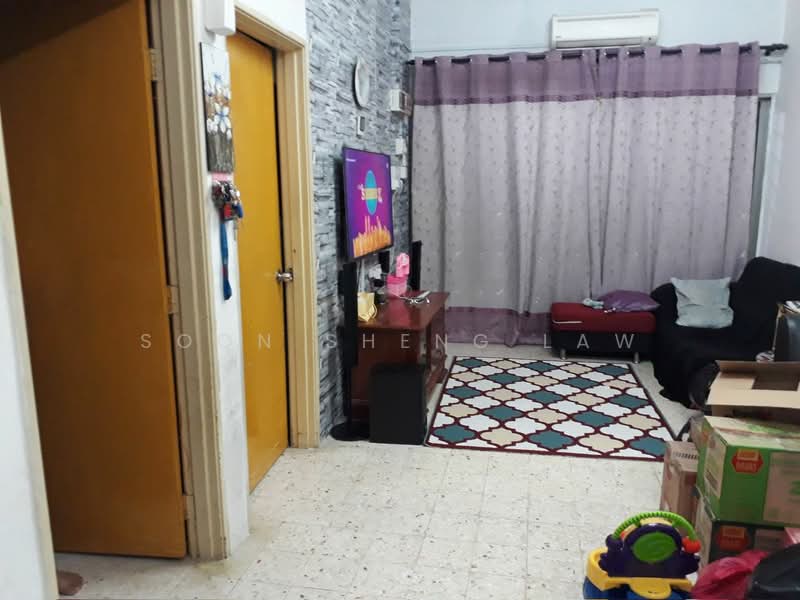 Rumah Teres 1 Tingkat untuk Dijual di Bandar Bukit Mahkota (Bangi) - Soon Sheng Law - Living Room - PropertyGuru.com.my