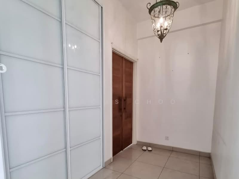 Kondominium untuk Dijual di The Cantonment - Marcus Choo - Entrance - PropertyGuru.com.my