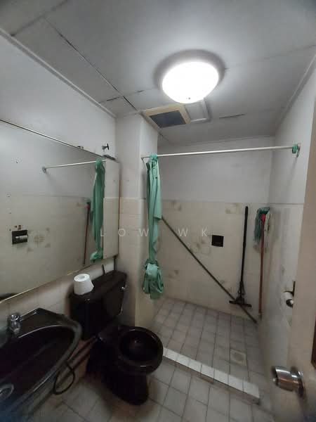 Rumah Teres 2-Tingkat untuk Dijual di Taman Bukit Desa (Taman Desa) - LOW WK - Bathroom - PropertyGuru.com.my