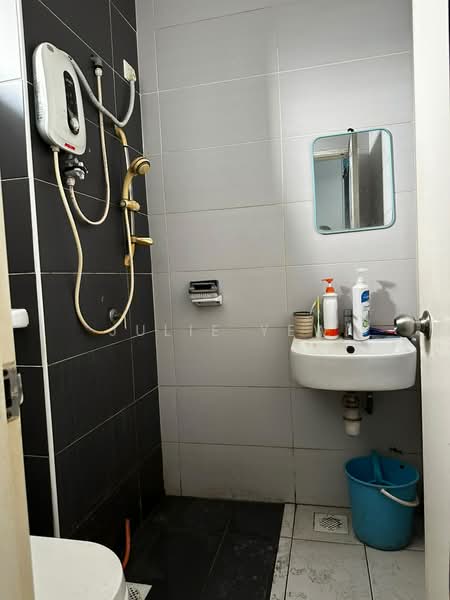 Apartment for Sale at Nusa Heights (Nusa Puncak) - Julie Yew - Bathroom - PropertyGuru.com.my