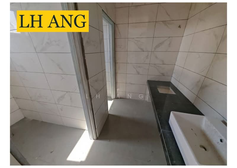Kilang untuk Disewa di Sungai Petani (Kedah) - LH Ang - Bathroom - PropertyGuru.com.my