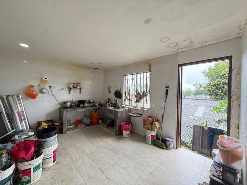1-storey Terraced House for Sale in Ulu Tiram (Johor) - Jayden Ng - Kitchen - PropertyGuru.com.my