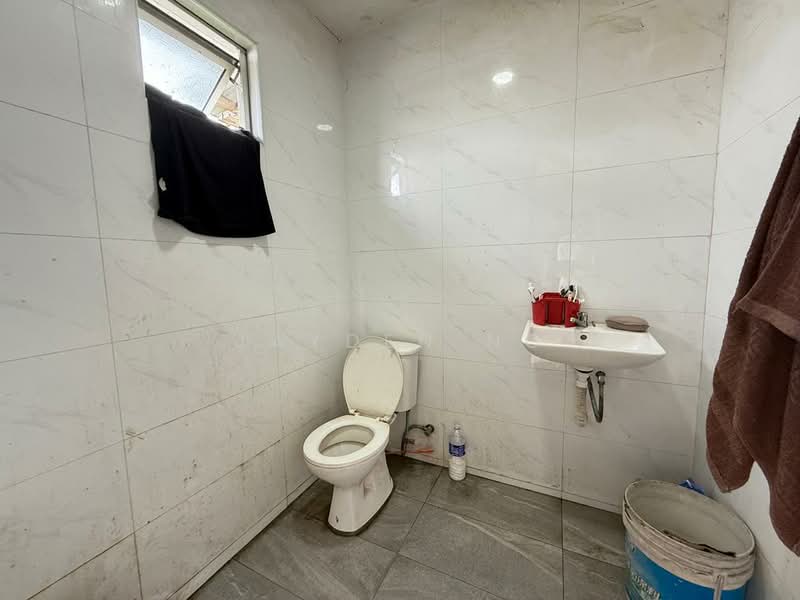 1-storey Terraced House for Sale in Ulu Tiram (Johor) - Jayden Ng - Bathroom - PropertyGuru.com.my
