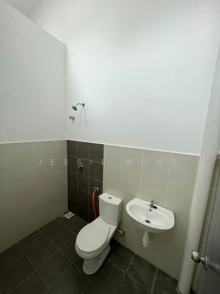 Rumah Teres 2 Tingkat untuk Dijual di Taman Scientex Rawang (Rawang) - Jessie Wong - Bathroom - PropertyGuru.com.my
