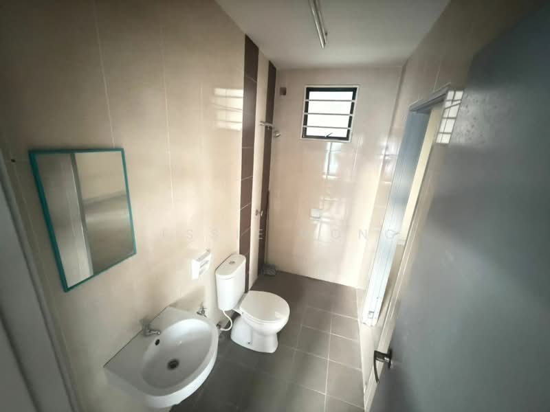 2-storey Terraced House for Sale in Saujana Rawang (Rawang) - Jessie Wong - Bathroom - PropertyGuru.com.my
