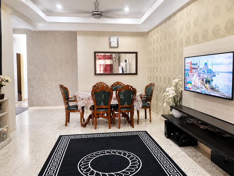 1-storey Terraced House for Sale in Taman Rinting (Masai) - Haji Andy Mohamadon - Dining Room - PropertyGuru.com.my