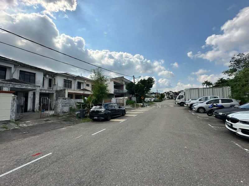 Rumah Teres 2 Tingkat untuk Dijual di Taman Desa Cemerlang (Ulu Tiram) - Iden Tan - Exterior - PropertyGuru.com.my