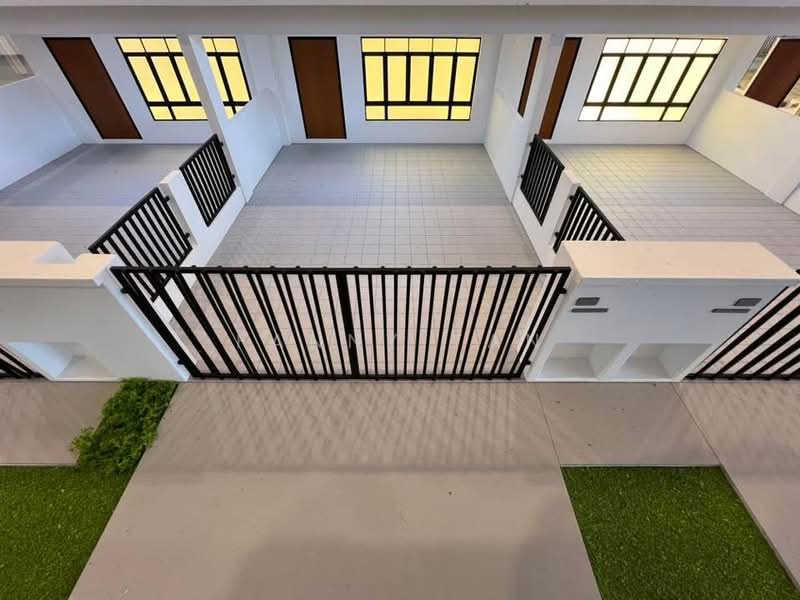 Rumah Teres 1 Tingkat untuk Dijual di Bandar Seri Alam (Masai) - Fanny Tan - Exterior - PropertyGuru.com.my