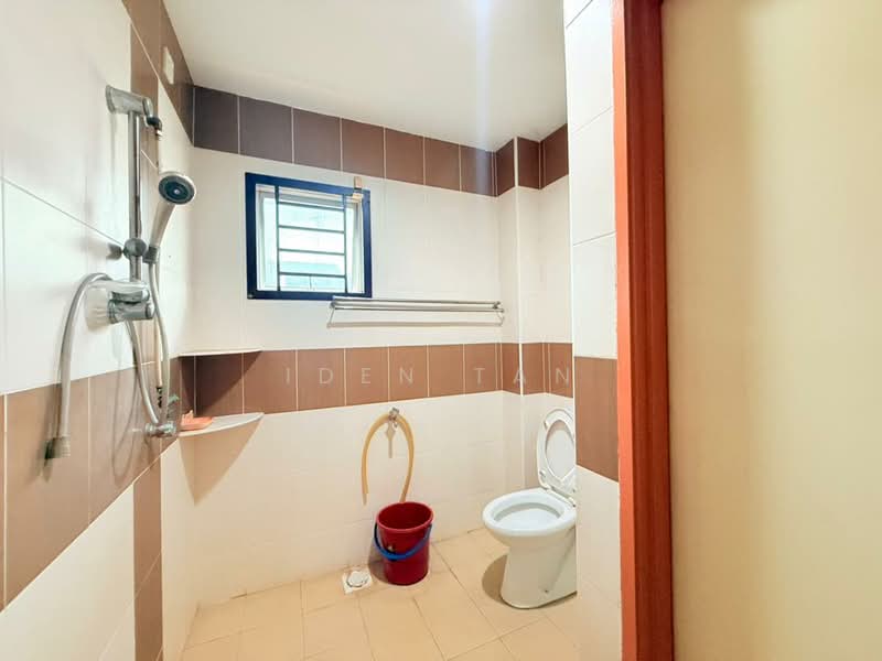 Rumah Teres 2 Tingkat untuk Dijual di Ehsan Jaya (Johor Bahru) - Iden Tan - Bathroom - PropertyGuru.com.my