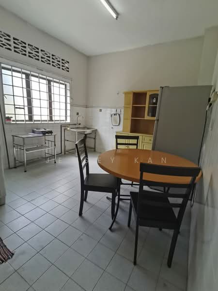 Rumah Teres untuk Disewa di Kuantan (Pahang) - Jessey Kan - Kitchen - PropertyGuru.com.my