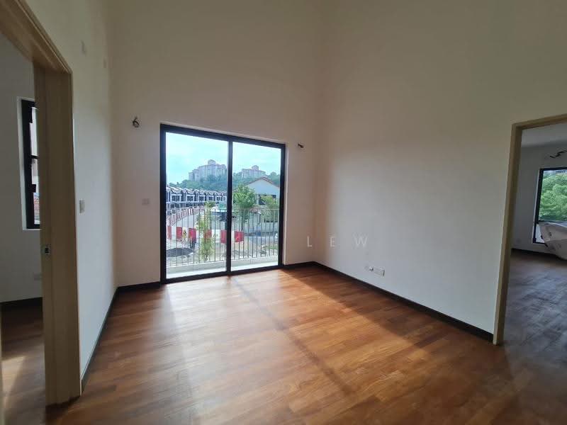 2-storey Terraced House for Rent in Bandar Kinrara Seksyen 8 (Bandar Kinrara) - Miko Lew - Living Room - PropertyGuru.com.my