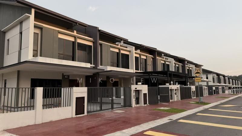 2-storey Terraced House for Rent in Bandar Kinrara Seksyen 8 (Bandar Kinrara) - Miko Lew - Exterior - PropertyGuru.com.my