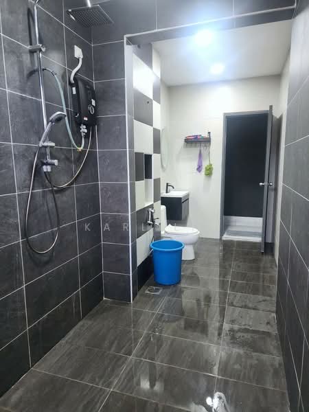 Rumah Teres 2 Tingkat untuk Dijual di Bandar Tiram (Ulu Tiram) - Karl Lim - Bathroom - PropertyGuru.com.my