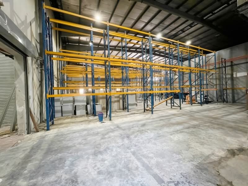 Warehouse for Rent in Hicom - Glenmarie Industrial Park (Shah Alam) - Esther Tan - Interior - PropertyGuru.com.my