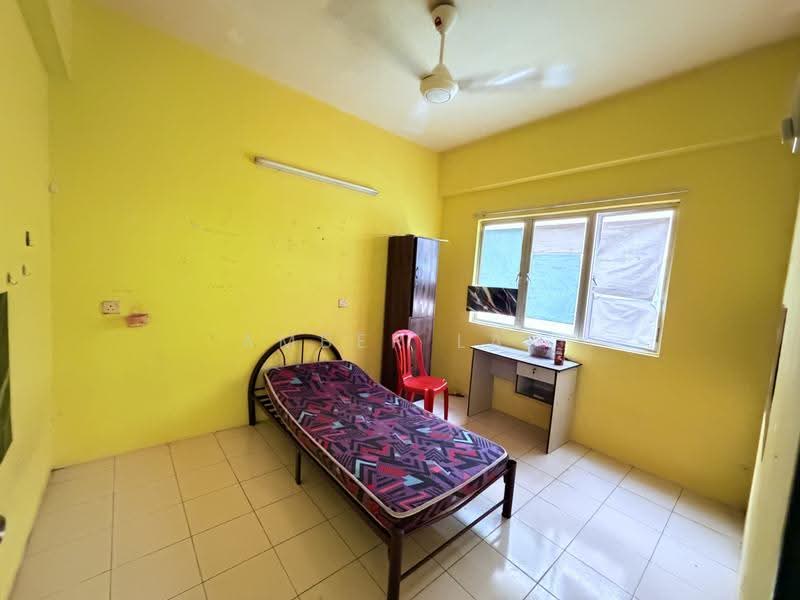 Flat for Rent at Taman Bahtera - Amber Lai - Bedroom - PropertyGuru.com.my