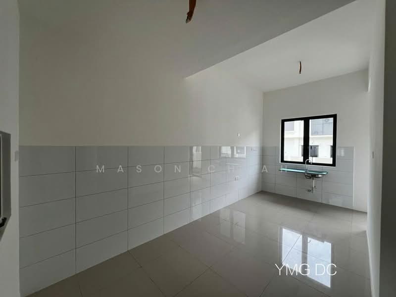 Rumah Teres 2 Tingkat untuk Dijual di Bandar Tropicana Aman (Telok Panglima Garang) - Mason Chiah - Kitchen - PropertyGuru.com.my