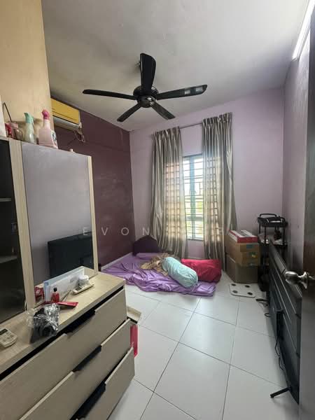 Pangsapuri untuk Dijual di Taman Larkin - Evon Yap - Bedroom - PropertyGuru.com.my