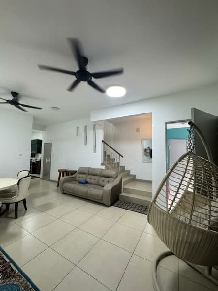 Rumah Teres 2 Tingkat untuk Disewa di Batu Pahat (Johor) - Ahmad Zikrul - Living Room - PropertyGuru.com.my