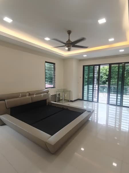 Rumah Berkembar untuk Dijual di Sungai Long (Bandar Sungai Long) - Jeffrey Tham - PropertyGuru.com.my