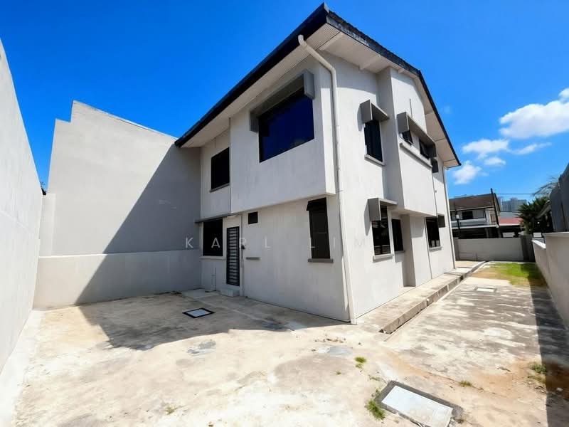 Semi-Detached House for Sale in Taman Pelangi (Johor Bahru) - Karl Lim - Exterior - PropertyGuru.com.my