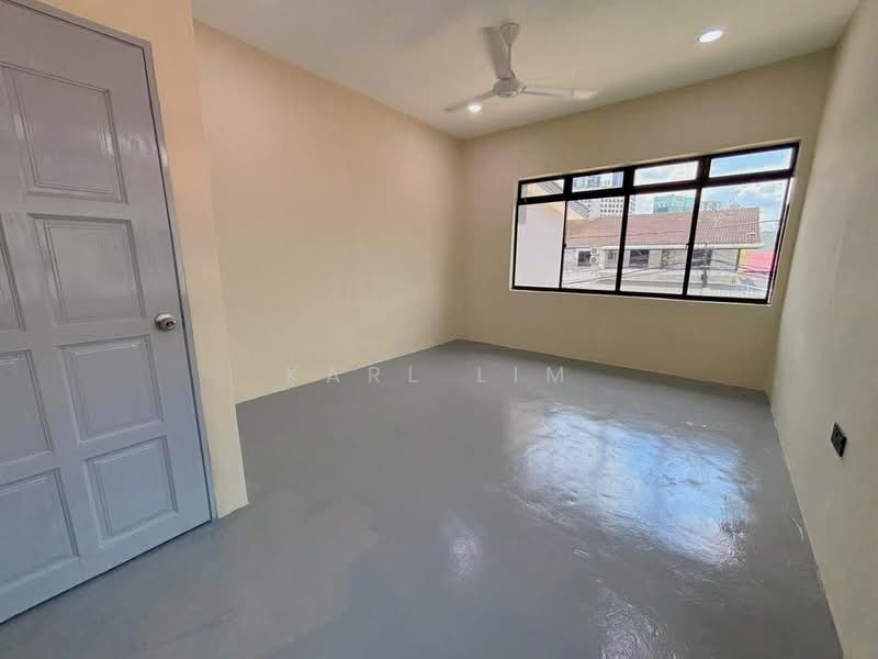 Semi-Detached House for Sale in Taman Pelangi (Johor Bahru) - Karl Lim - Interior - PropertyGuru.com.my