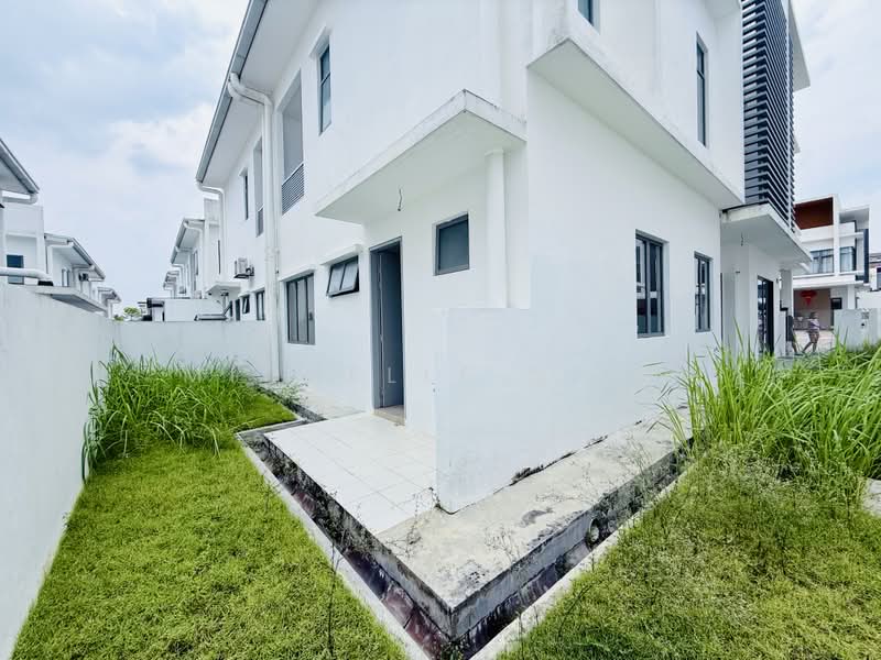 Semi-Detached House for Sale in Taman Semanja (Kajang) - Michelle Siow - PropertyGuru.com.my