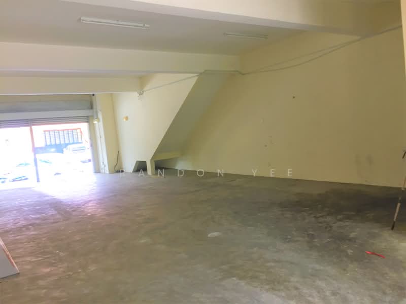Shop for Rent in Bandar Putra Permai (Seri Kembangan) - Brandon Yee - Interior - PropertyGuru.com.my