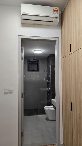 Service Residence for Sale at Sunway Belfield - Soon Kit Lee - Bathroom - PropertyGuru.com.my