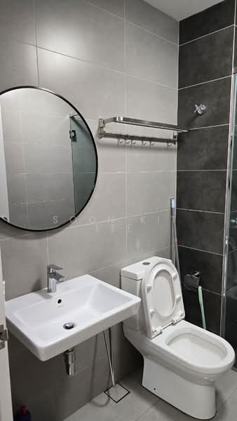 Service Residence for Sale at Sunway Belfield - Soon Kit Lee - Bathroom - PropertyGuru.com.my