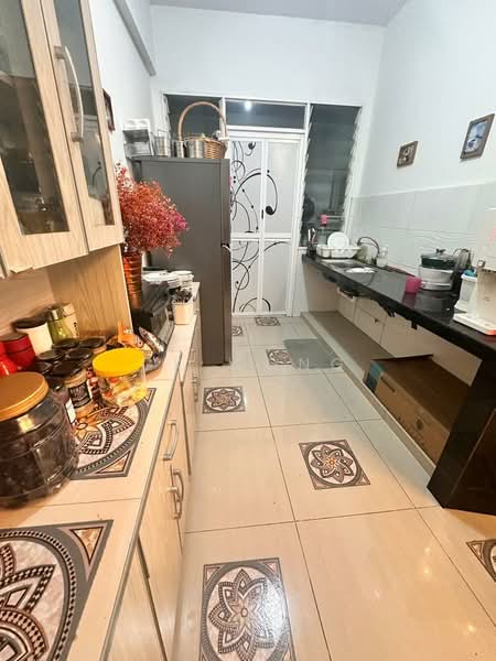 Service Residence for Sale at Saville @ Melawati - CK Wong - Kitchen - PropertyGuru.com.my