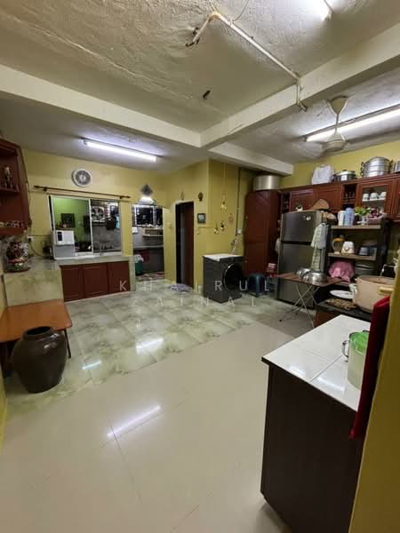 Rumah Teres untuk Dijual di Batu 9 (Cheras) - Khairul Zainal - Kitchen - PropertyGuru.com.my