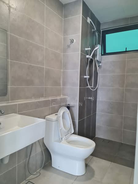 Service Residence for Rent at Twin Residences - Shermaine Chan - Bathroom - PropertyGuru.com.my