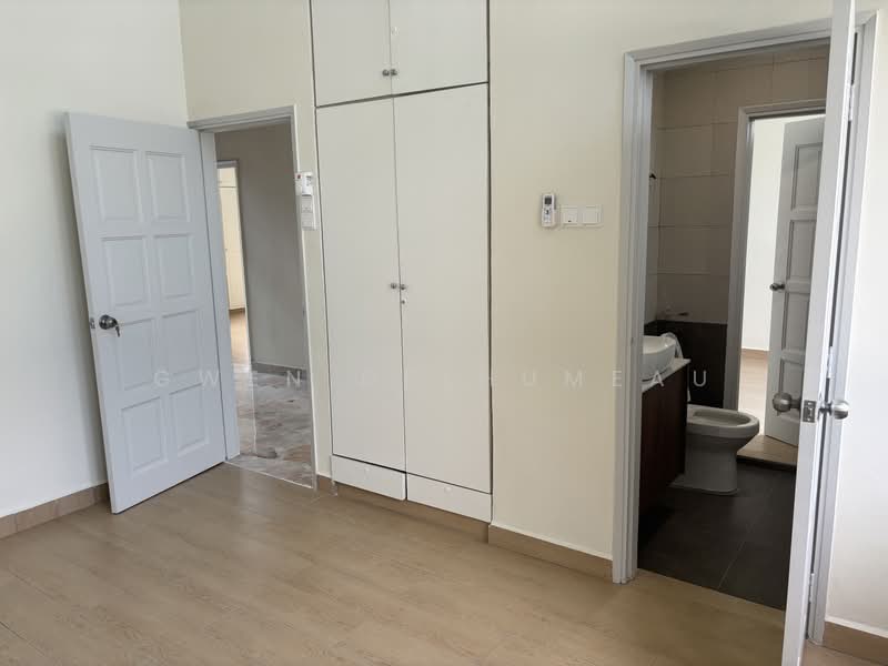 Rumah Banglo untuk Dijual di Seksyen 6 (Shah Alam) - Gwen Delhumeau - Bedroom 3 - PropertyGuru.com.my