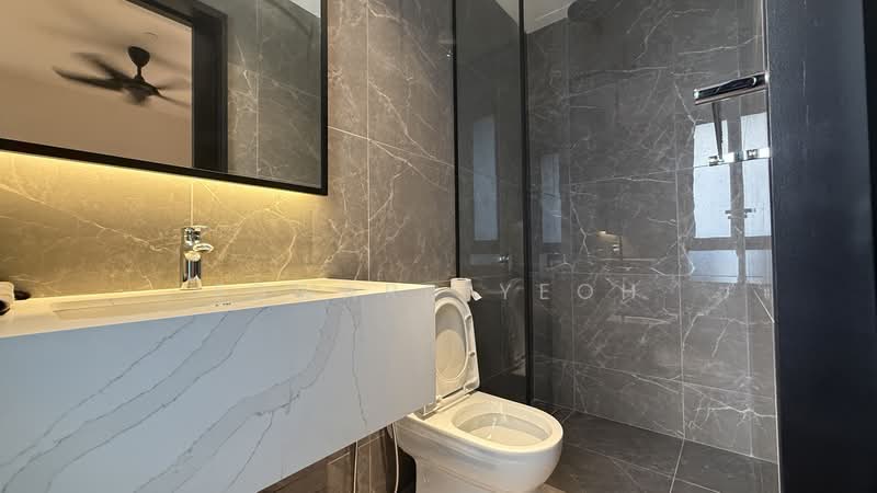 Servis Apartment untuk Disewa di Skylon Residences - Edward Yeoh - Bathroom - PropertyGuru.com.my