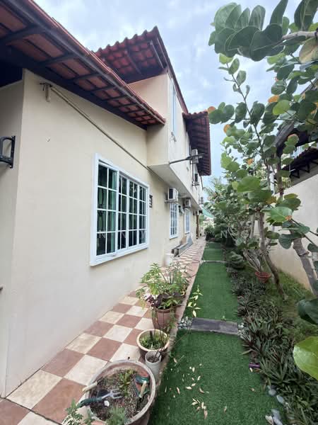 Rumah Berkembar untuk Dijual di Gelugor (Penang) - Fanny Wong - Exterior - PropertyGuru.com.my