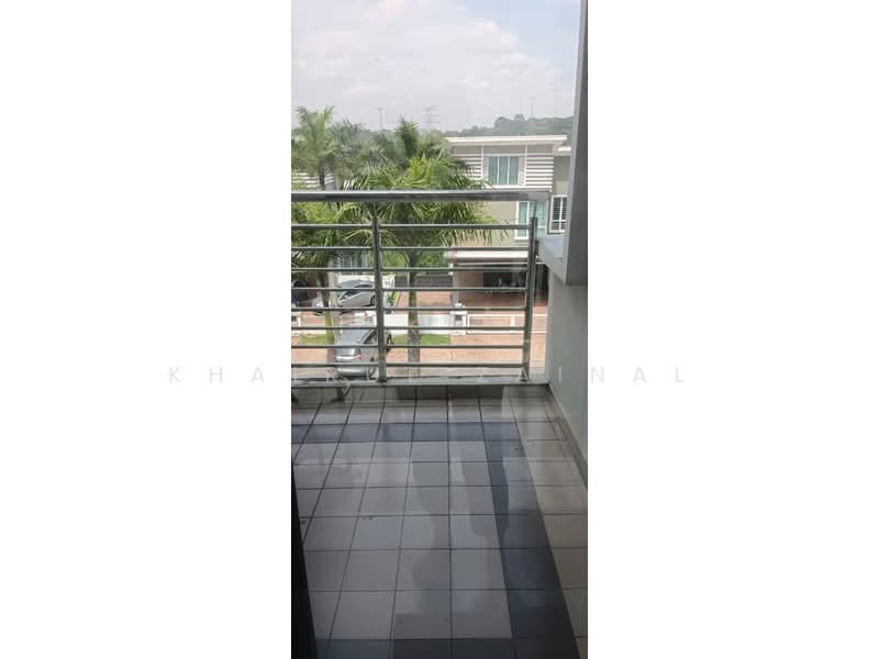 Terraced House for Sale in Seri Kembangan (Selangor) - Khairul Zainal - Balcony - PropertyGuru.com.my