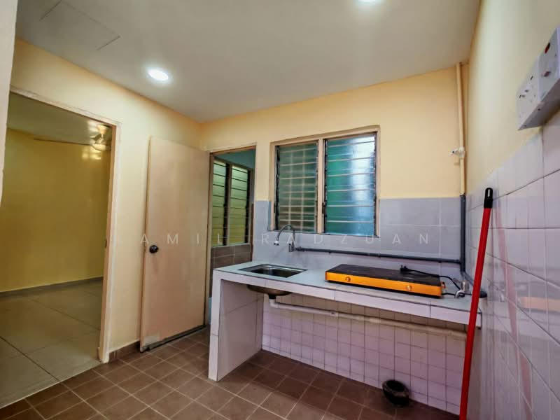 Rumah Bandar untuk Disewa di Kajang (Selangor) - Kamil Radzuan - Kitchen - PropertyGuru.com.my