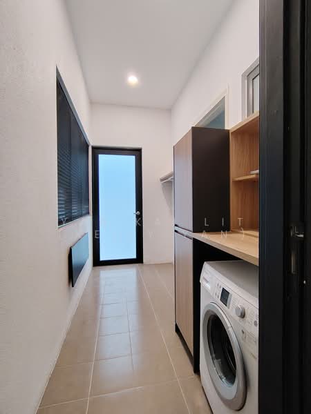 Rumah Banglo untuk Dijual di Ampang Jaya (Ampang) - Yan Kai Lit (Kelly Yan) - Laundry - PropertyGuru.com.my