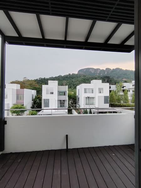 Rumah Banglo untuk Dijual di Ampang Jaya (Ampang) - Yan Kai Lit (Kelly Yan) - Balcony open to mountain view - PropertyGuru.com.my