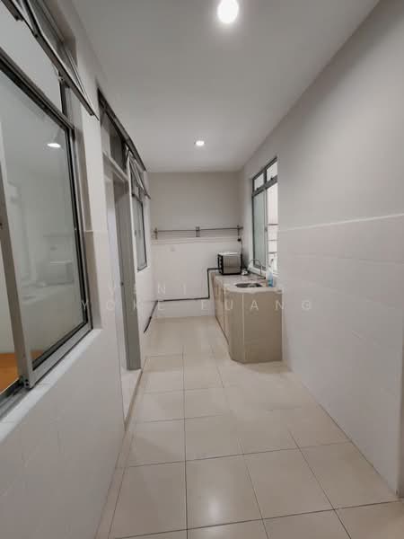 2-storey Terraced House for Rent in Setia Alam (Selangor) - Veni Foo Yoke Fuang - Kitchen - PropertyGuru.com.my