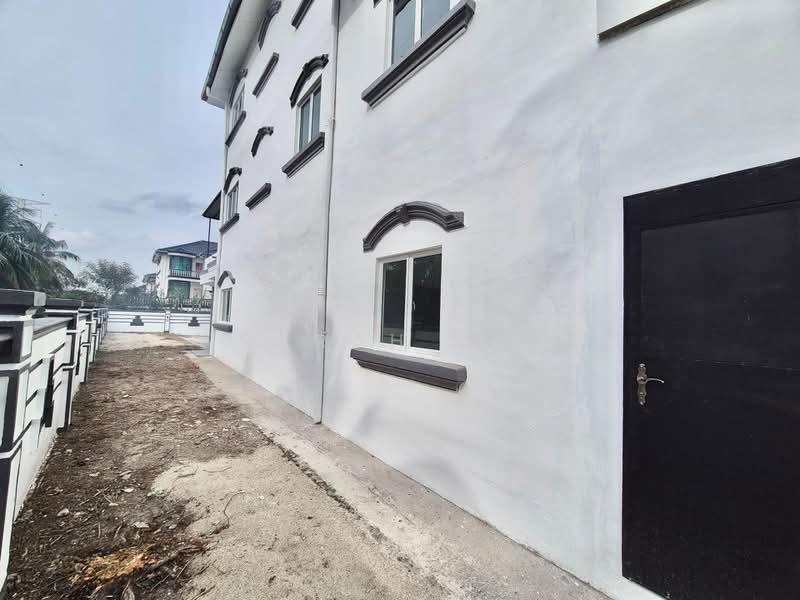 3-storey Terraced House for Sale in Taman Pulai Utama (Skudai) - Sarah Lai - Exterior - PropertyGuru.com.my