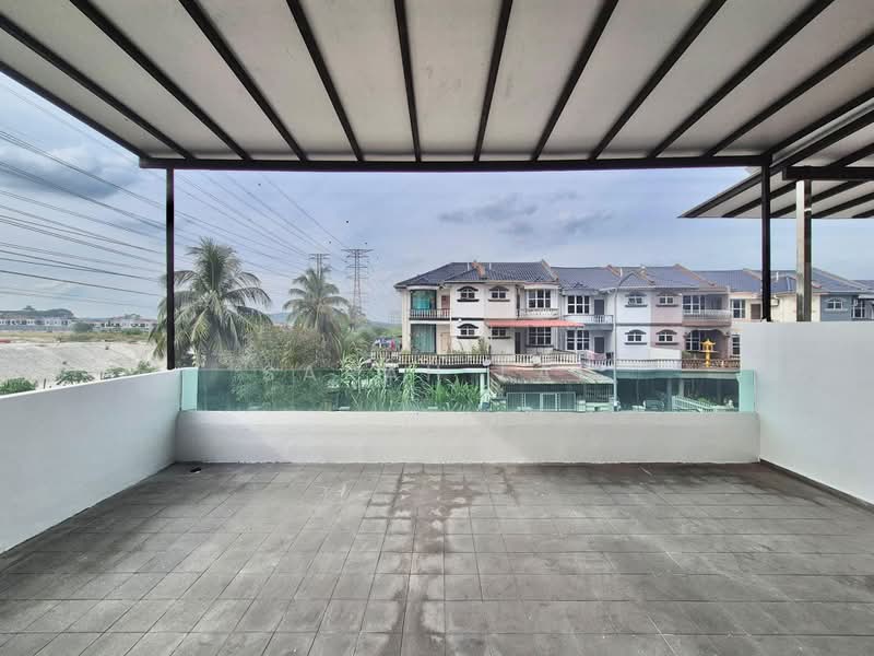 3-storey Terraced House for Sale in Taman Pulai Utama (Skudai) - Sarah Lai - PropertyGuru.com.my