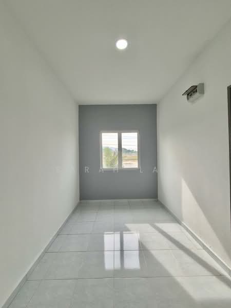 3-storey Terraced House for Sale in Taman Pulai Utama (Skudai) - Sarah Lai - PropertyGuru.com.my