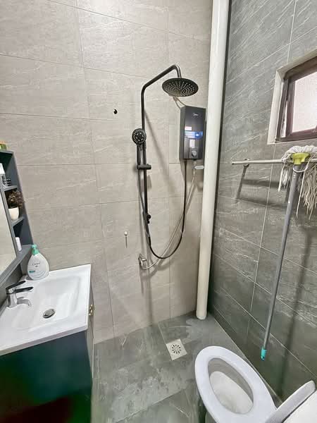 1-storey Terraced House for Sale in Taman Pulai Utama (Skudai) - Evon Yap - Bathroom - PropertyGuru.com.my
