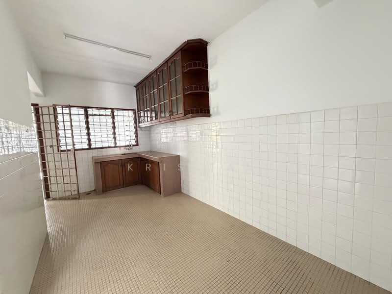 2-storey Terraced House for Rent in Taman Muhibbah (Seri Kembangan) - Kris Tan - Kitchen - PropertyGuru.com.my