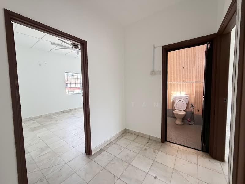 2-storey Terraced House for Rent in Taman Muhibbah (Seri Kembangan) - Kris Tan - Interior - PropertyGuru.com.my